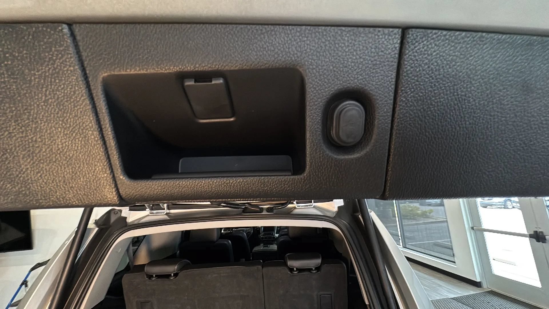 Used 2018 Chevrolet Tahoe LT AWD/4WD image 55