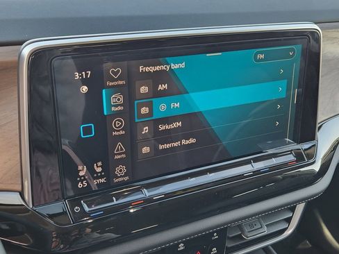 New 2026 Volkswagen Atlas SE image 7