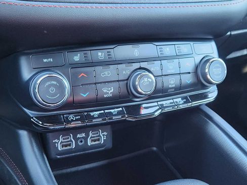 Used 2024 Dodge Durango GT image 24