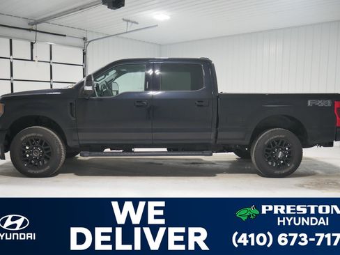 Used 2022 Ford F250 Lariat w/ Black Appearance Package image 8