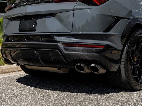 Used 2023 Lamborghini Urus Performante AWD/4WD image 15