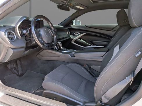 Used 2023 Chevrolet Camaro LT RWD image 13