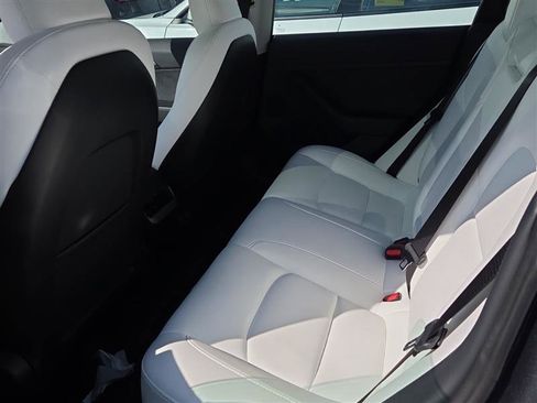 Used 2023 Tesla Model 3 Standard Range image 7
