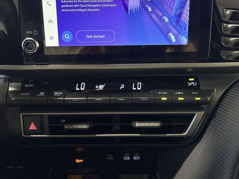 Certified 2025 Toyota Camry SE image 20