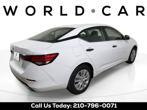 Used 2025 Nissan Sentra S image 7