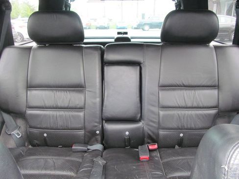 Used 2004 Nissan Pathfinder LE Platinum RWD image 14