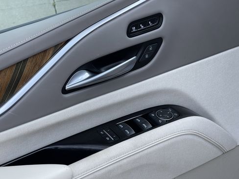 Certified 2021 Cadillac Escalade ESV Premium Luxury Platinum image 20