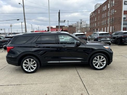 Used 2022 Ford Explorer Platinum w/ Equipment Group 601A image 6