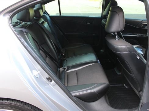 Used 2016 Honda Accord Sport image 15