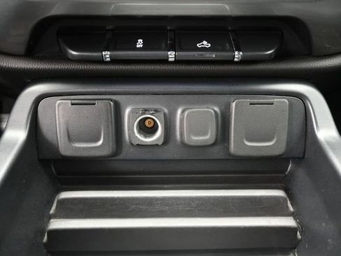 Used 2018 Chevrolet Silverado 1500 LT w/ Texas Edition RWD image 9