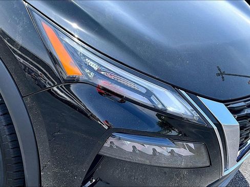 Used 2023 Nissan Rogue S AWD/4WD image 28