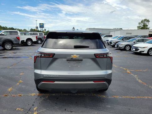 Used 2026 Chevrolet Equinox LT w/ Convenience Package II AWD/4WD image 4