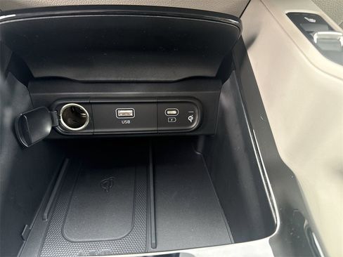 New 2025 Kia Telluride S image 37