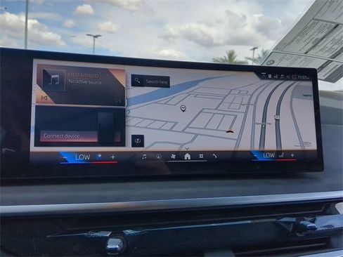 New 2025 BMW X7 xDrive40i w/ Premium Package image 21