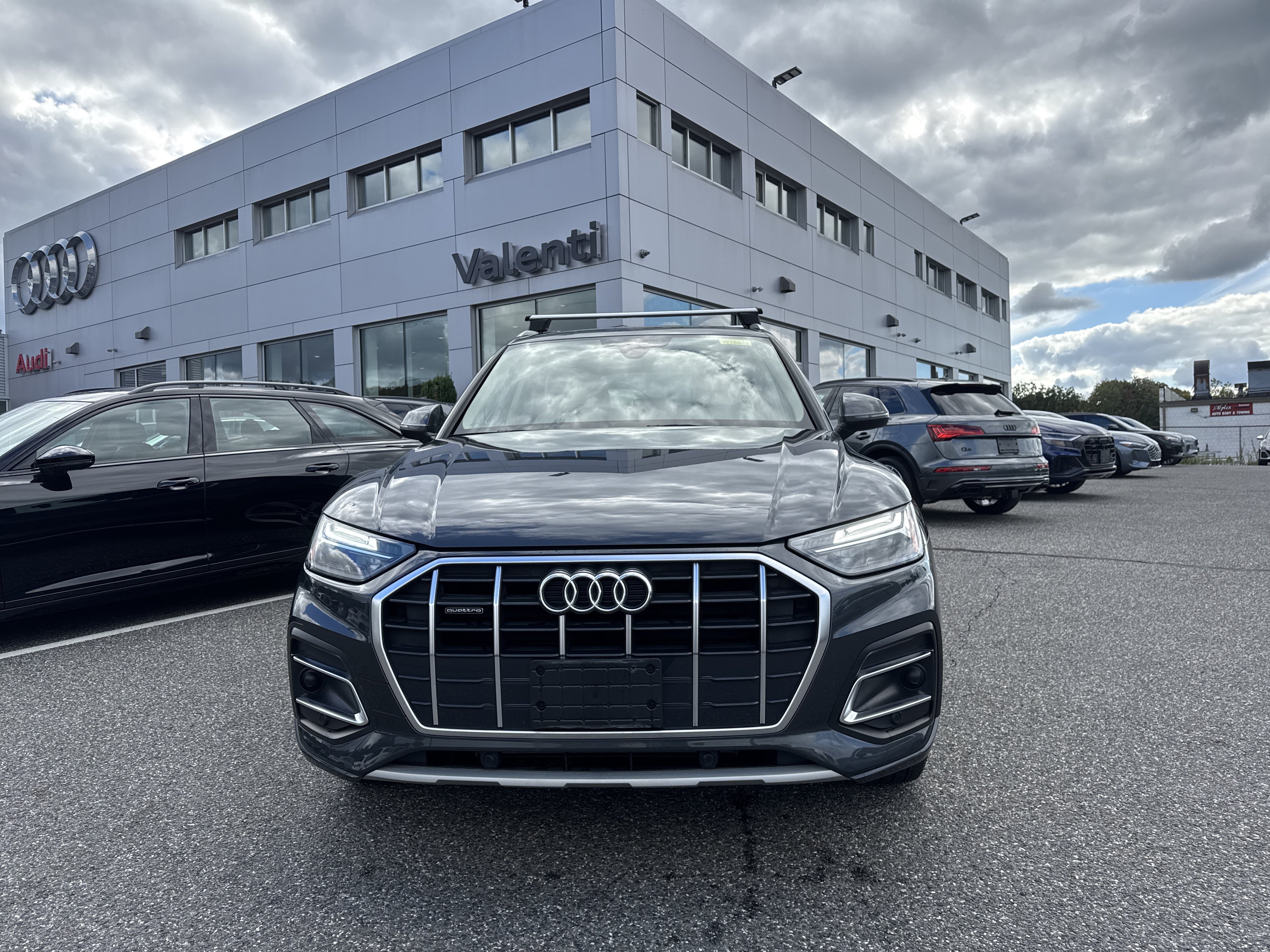 Certified 2023 Audi Q5 Premium AWD/4WD image 3