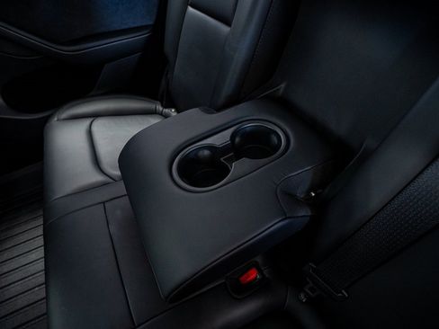 Used 2023 Tesla Model Y Long Range image 52