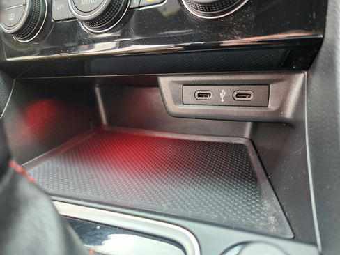 Certified 2021 Volkswagen Jetta GLI image 32