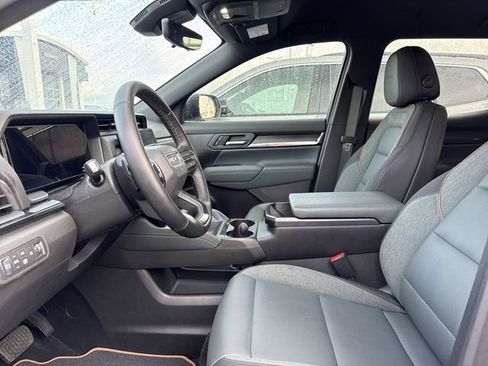 New 2026 GMC Terrain AT4 w/ Technology Package II AWD/4WD image 11