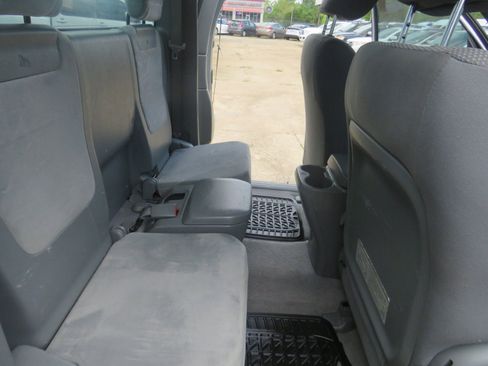 Used 2011 Toyota Tacoma PreRunner image 30