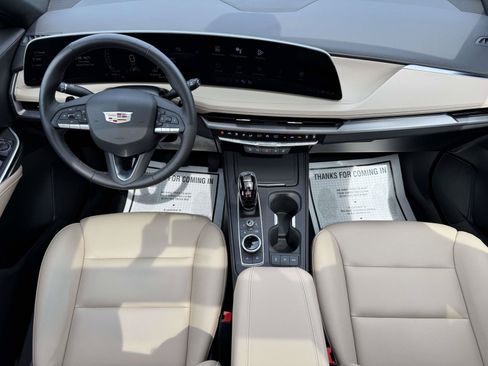 Certified 2024 Cadillac XT4 Luxury w/ Cold Weather Package AWD/4WD image 12