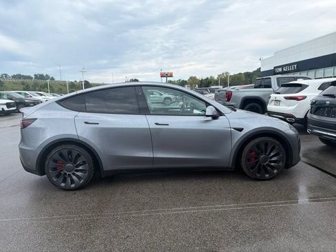 Used 2025 Tesla Model Y Performance AWD/4WD image 6