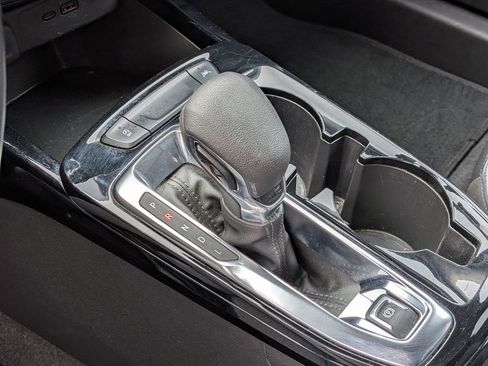 Used 2024 Chevrolet Trax LT w/ Driver Confidence Package image 23