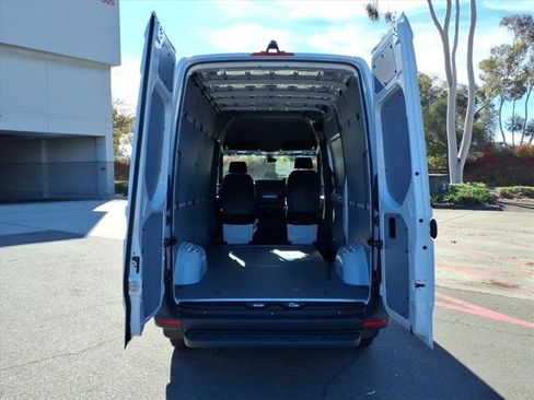 New 2025 Mercedes-Benz Sprinter 2500 image 21