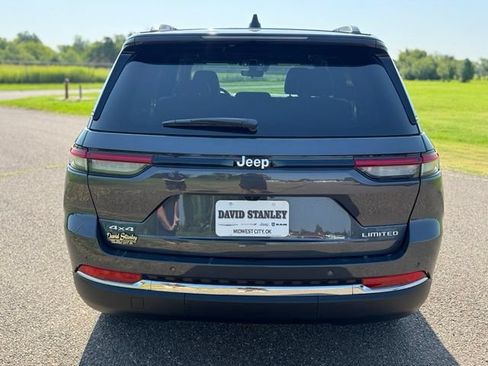 Certified 2025 Jeep Grand Cherokee Limited AWD/4WD image 5