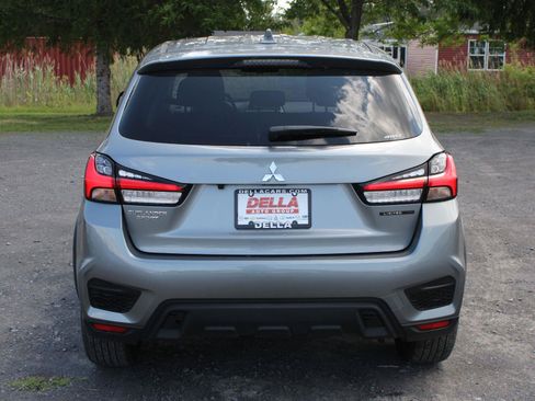 Used 2026 Mitsubishi Outlander Sport LE AWD/4WD image 6