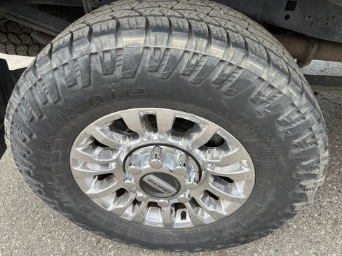 Used 2020 Ford F250 Lariat w/ Lariat Value Package AWD/4WD image 14
