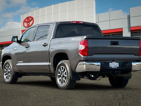 Used 2015 Toyota Tundra SR5 w/ TRD Off Road Package AWD/4WD image 5