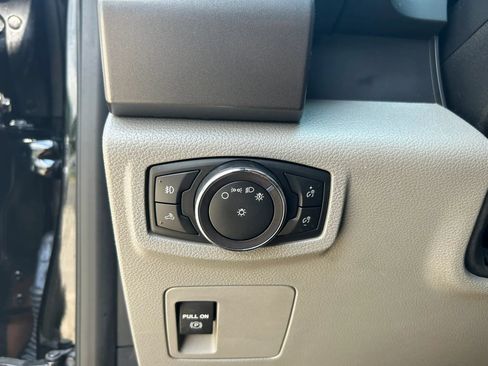 Used 2018 Ford F150 XLT AWD/4WD image 13