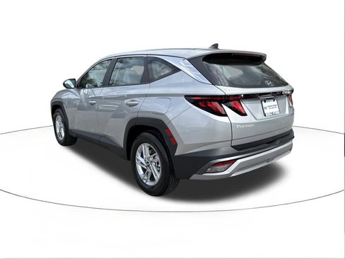 New 2026 Hyundai Tucson SE image 5