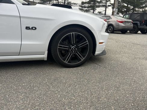 Used 2014 Ford Mustang GT Premium w/ Electronics Package RWD image 33