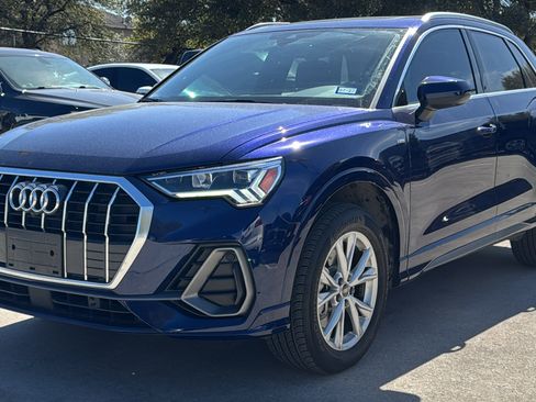 Used 2025 Audi Q3 2.0T Premium Plus w/ Premium Plus Package AWD/4WD image 3