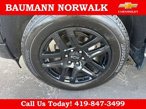 Used 2023 Chevrolet Silverado 1500 RST AWD/4WD image 9