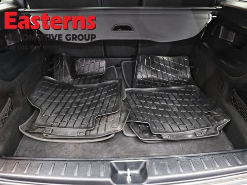 Used 2022 Mercedes-Benz GLB 250 4MATIC w/ Premium Package Lite image 9