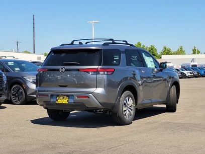 New 2026 Nissan Pathfinder SL