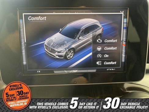 Used 2017 Mercedes-Benz GLC 300 4MATIC image 37