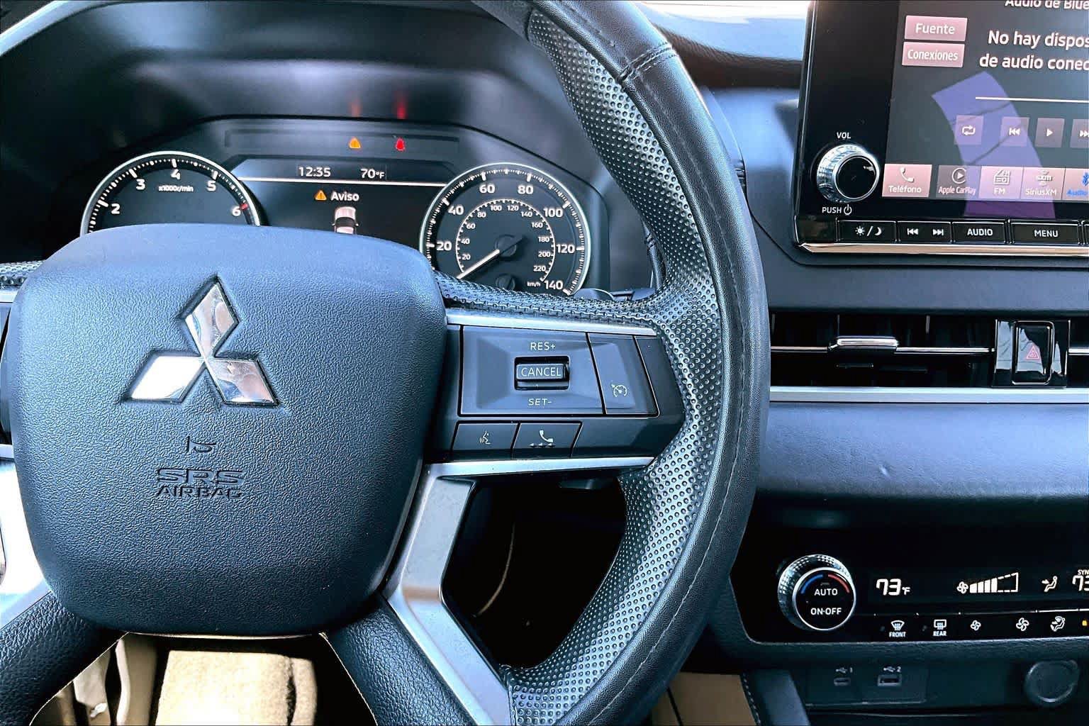 Used 2024 Mitsubishi Outlander ES FWD image 25