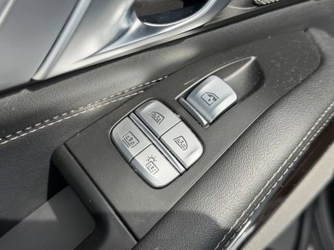 Used 2024 BMW X7 xDrive40i w/ M Sport Package AWD/4WD image 28