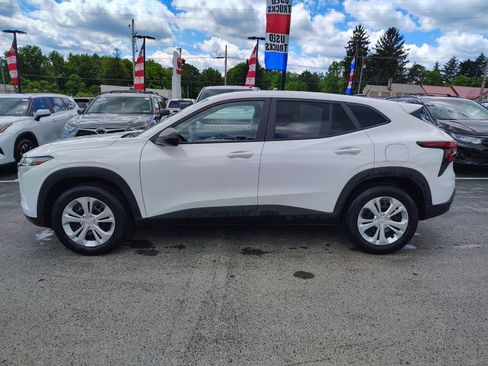 Certified 2024 Chevrolet Trax LS w/ Driver Confidence Package FWD image 8