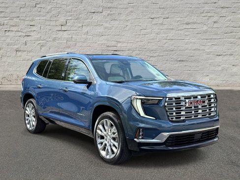 Used 2025 GMC Acadia Denali w/ Super Cruise Package FWD image 6