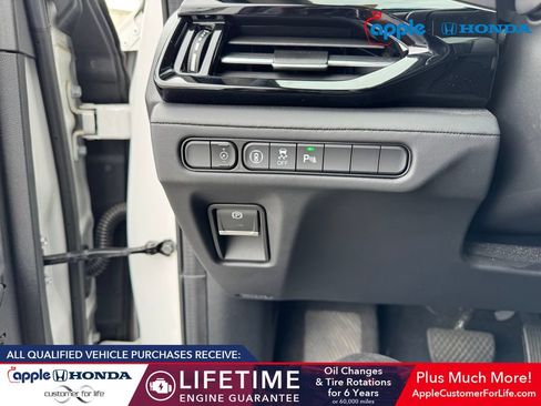 Used 2023 Acura MDX SH-AWD w/ Technology Package image 32