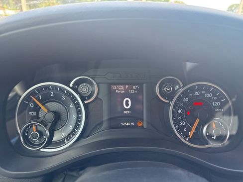 Used 2019 RAM 1500 Big Horn RWD image 10