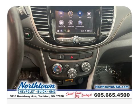 Used 2022 Chevrolet Trax LT w/ LT Convenience Package AWD/4WD image 25