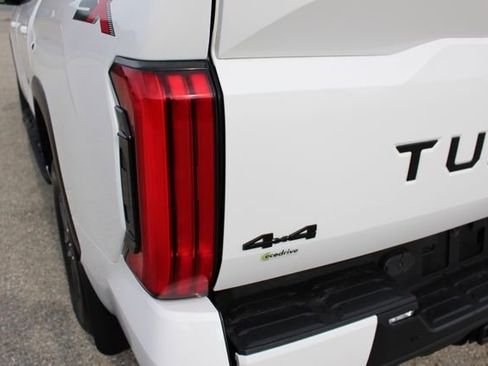Used 2024 Toyota Tundra SR5 w/ SR5 Convenience Package AWD/4WD image 40