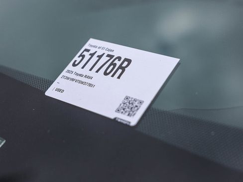 Certified 2025 Toyota RAV4 XLE FWD image 29