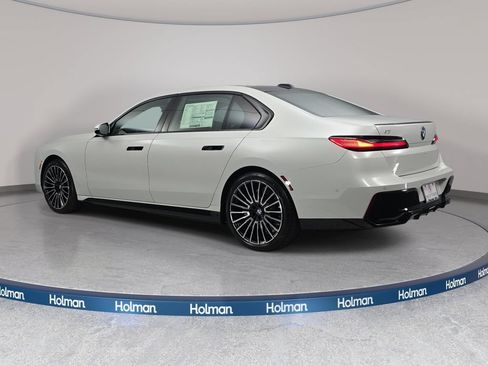 New 2026 BMW i7 xDrive60 w/ Executive Package AWD/4WD image 7