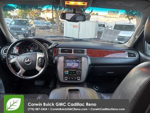 Used 2011 GMC Yukon XL SLT AWD/4WD image 34